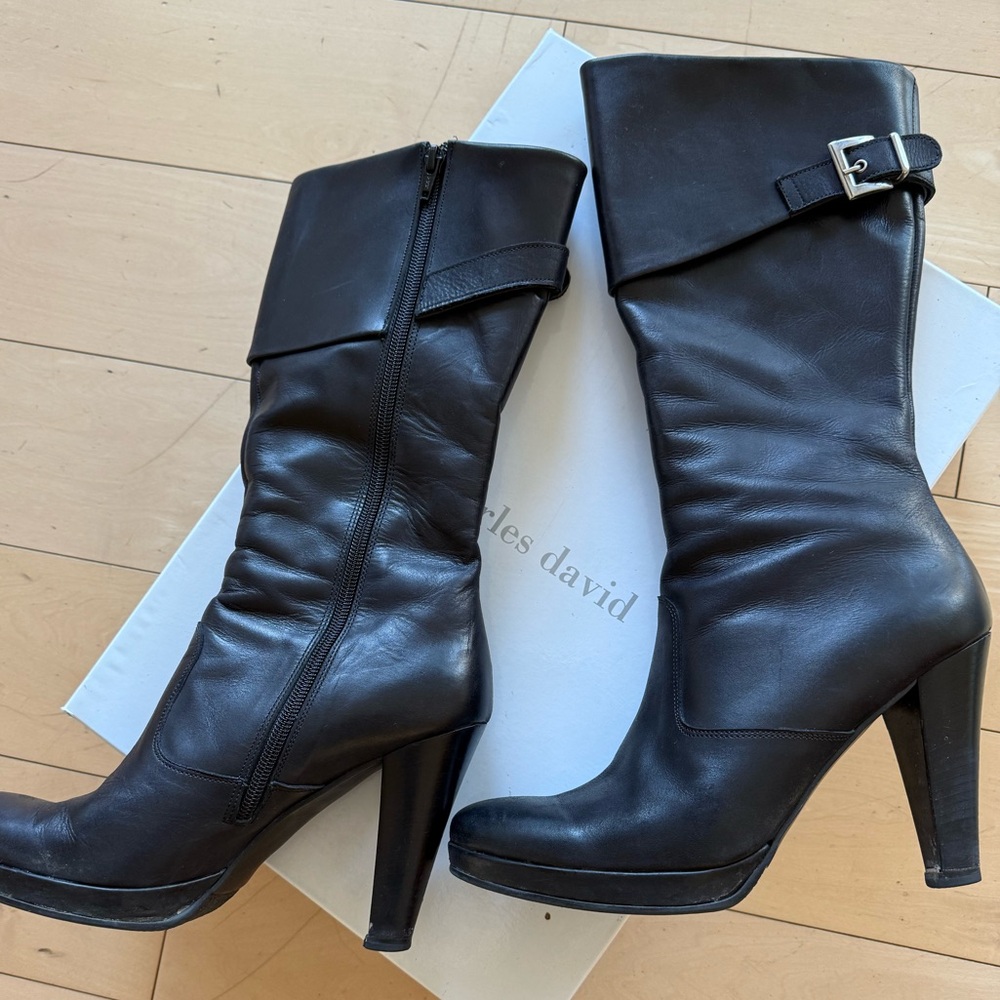 Beautiful Charles David leather boots with side buckle, made in Italy.